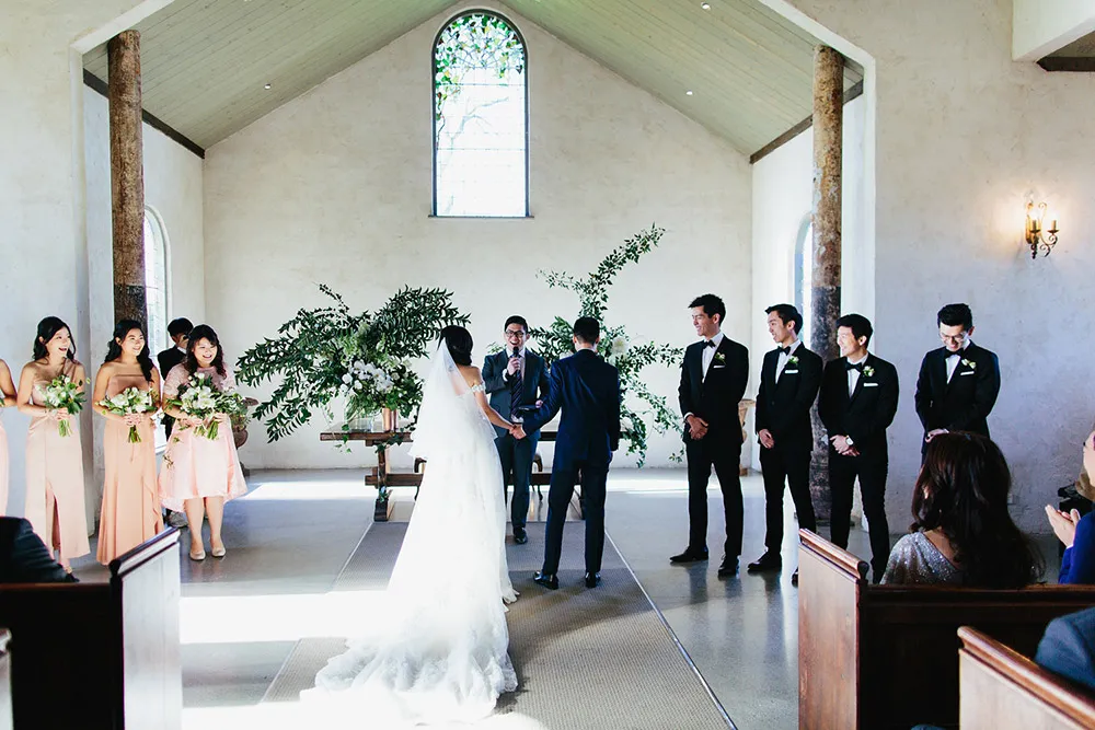 Photo by Sayher Heffernan. theweddingnotebook.com