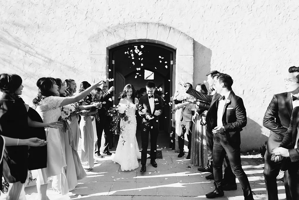 Photo by Sayher Heffernan. theweddingnotebook.com
