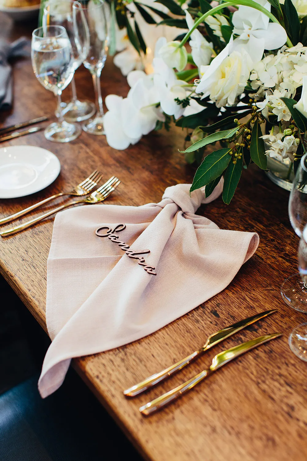 Photo by Sayher Heffernan. theweddingnotebook.com