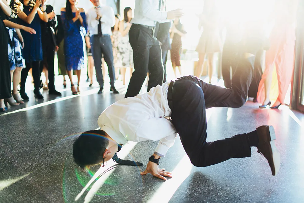 Photo by Sayher Heffernan. theweddingnotebook.com