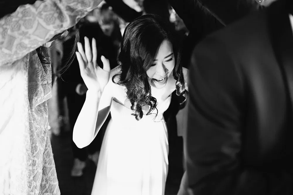 Photo by Sayher Heffernan. theweddingnotebook.com