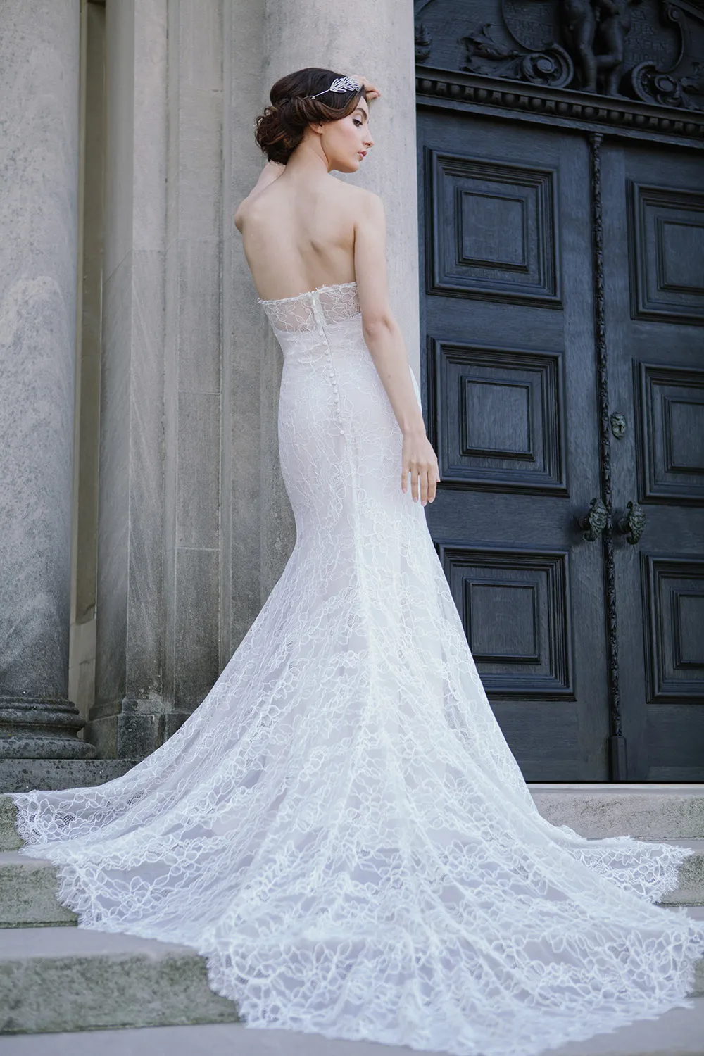 Ava - Sareh Nouri Fall 2016 Collection. theweddingnotebook.com