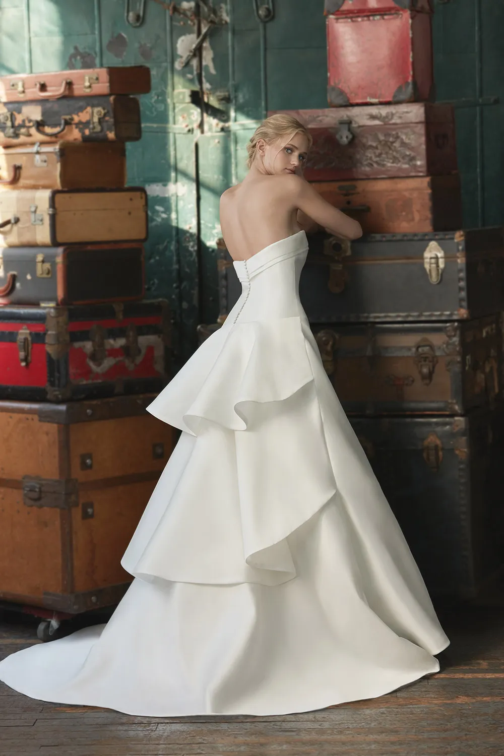 Louise - Sareh Nouri Fall 2020 Bridal Collection. theweddingnotebook.com