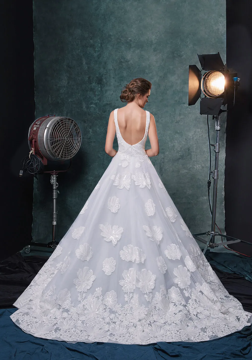 Halle - Sareh Nouri Fall 2019 Bridal Collection. theweddingnotebook.com