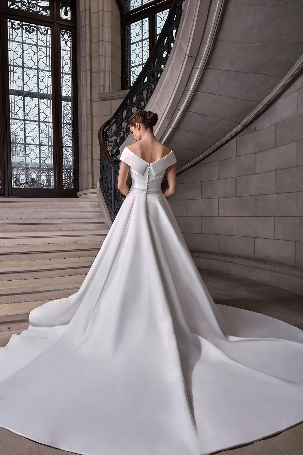 Eugenie - Sareh Nouri Spring 2020 Collection. theweddingnotebook.com