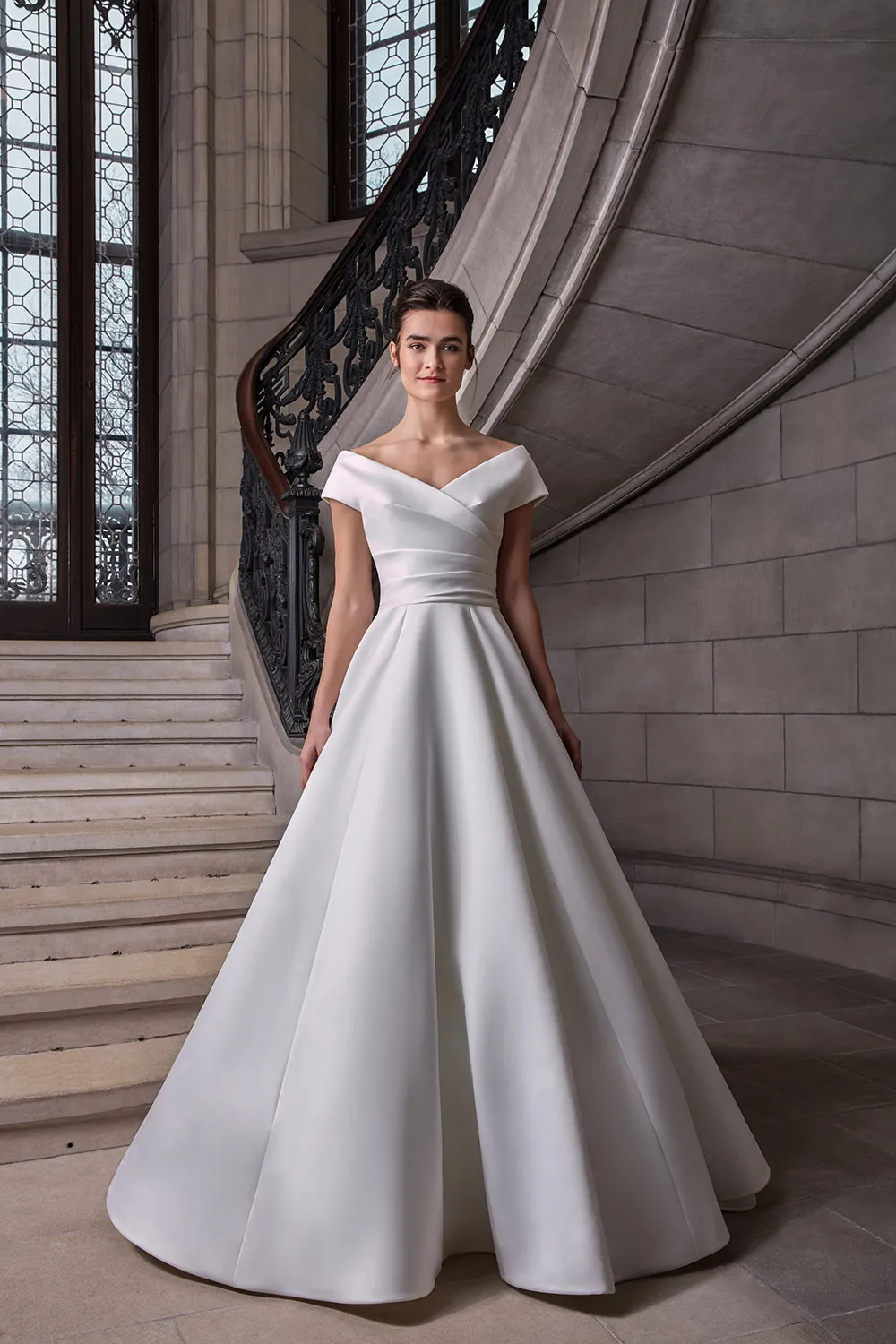 Euginie - Sareh Nouri Spring 2020 Collection. theweddingnotebook.com