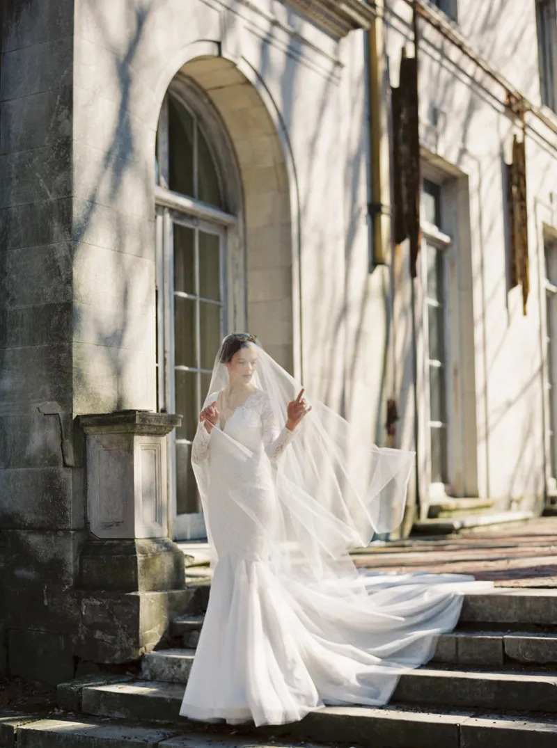 Esther: Sareh Nouri – New York Spring 2016 Bridal Collection. theweddingnotebook.com