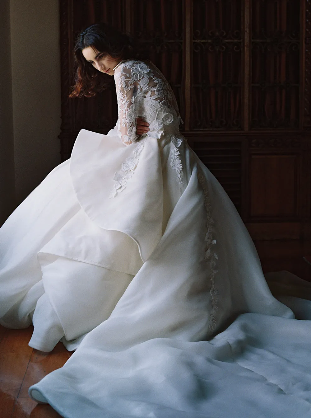 Dahlia: Sareh Nouri – New York Spring 2017 Bridal Collection. theweddingnotebook.com