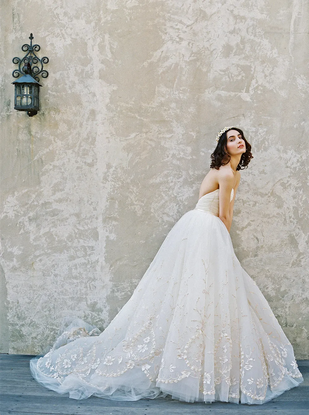 Ivy: Sareh Nouri – New York Spring 2017 Bridal Collection. theweddingnotebook.com