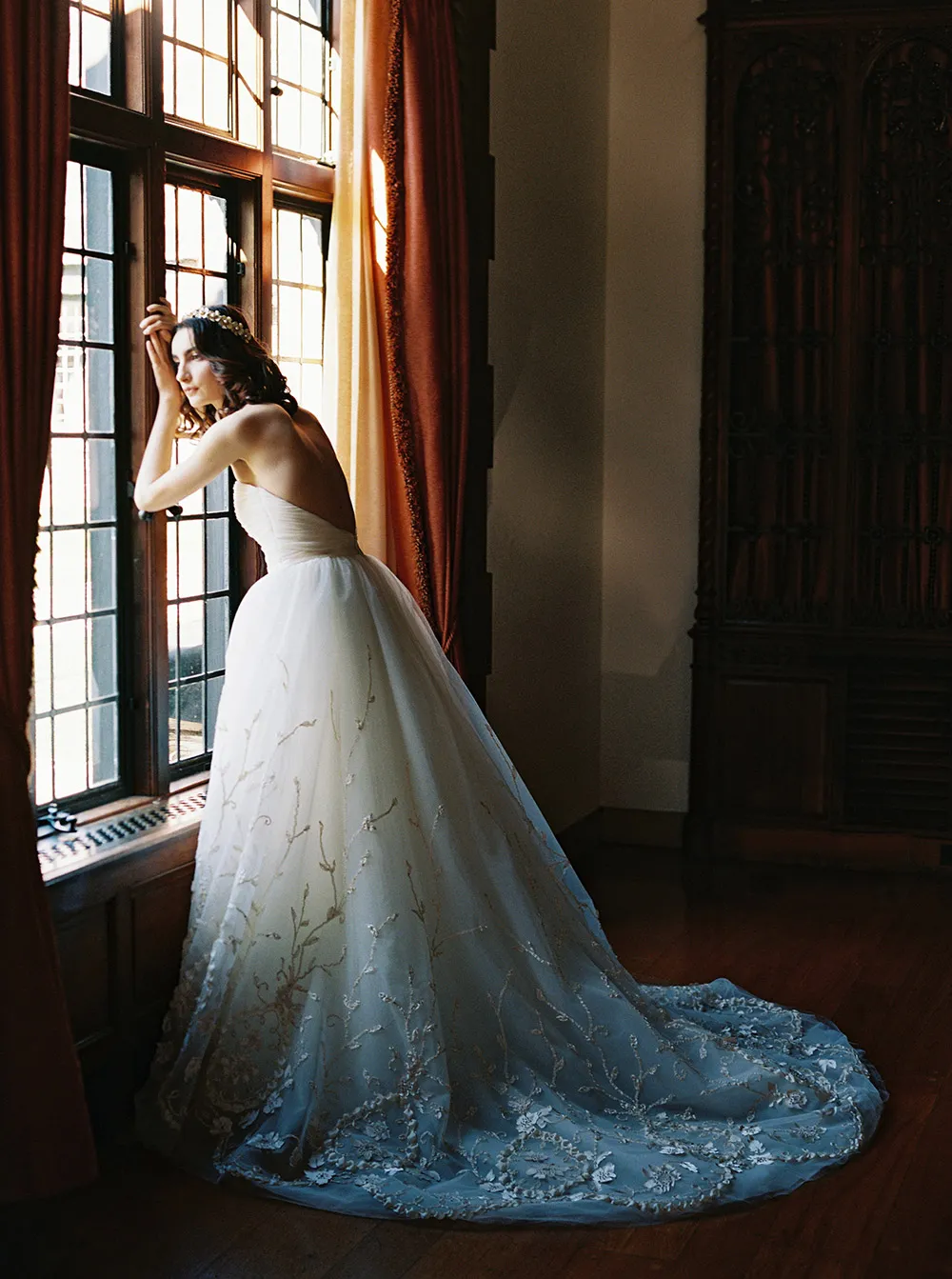 Ivy: Sareh Nouri – New York Spring 2017 Bridal Collection. theweddingnotebook.com