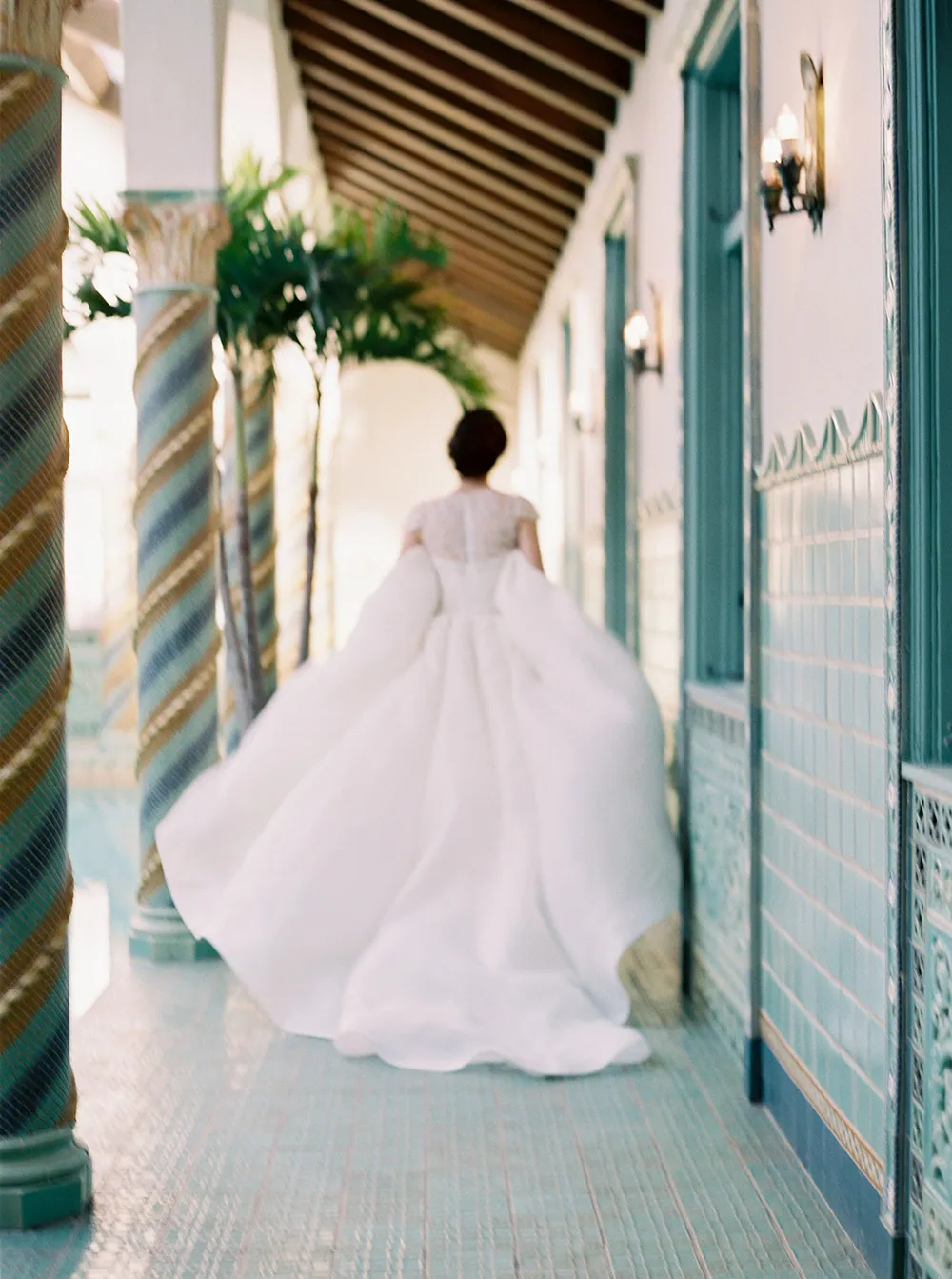 Aster: Sareh Nouri – New York Spring 2017 Bridal Collection. theweddingnotebook.com