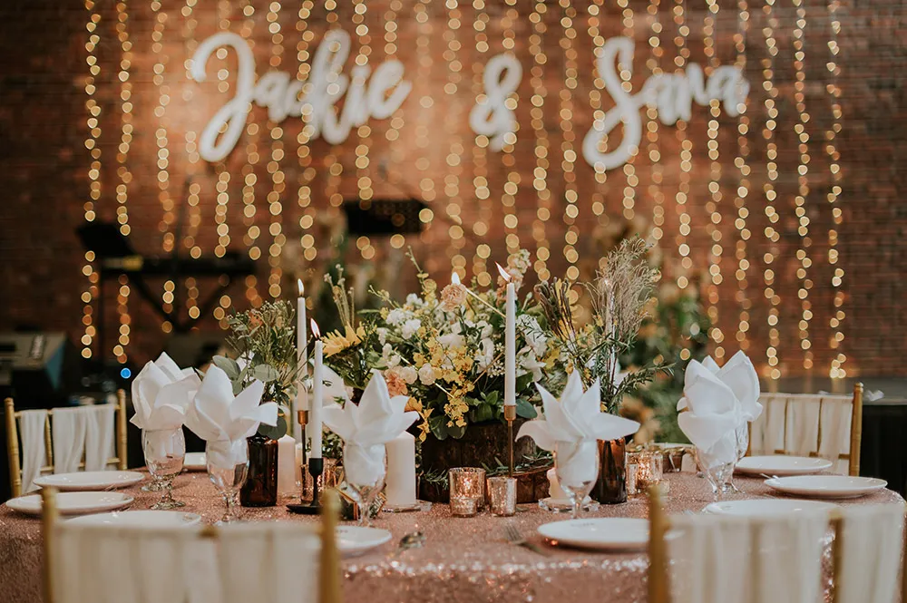 Photo by Twins Photography. theweddingnotebook.com