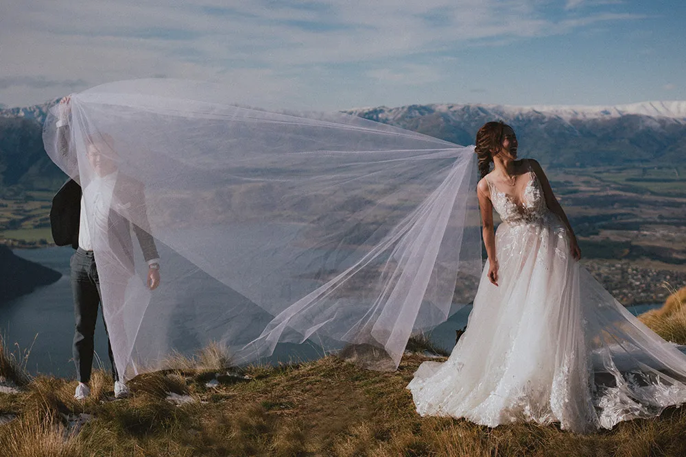 New Zealand bridal portraits. Multifolds Photography. theweddingnotebook.com
