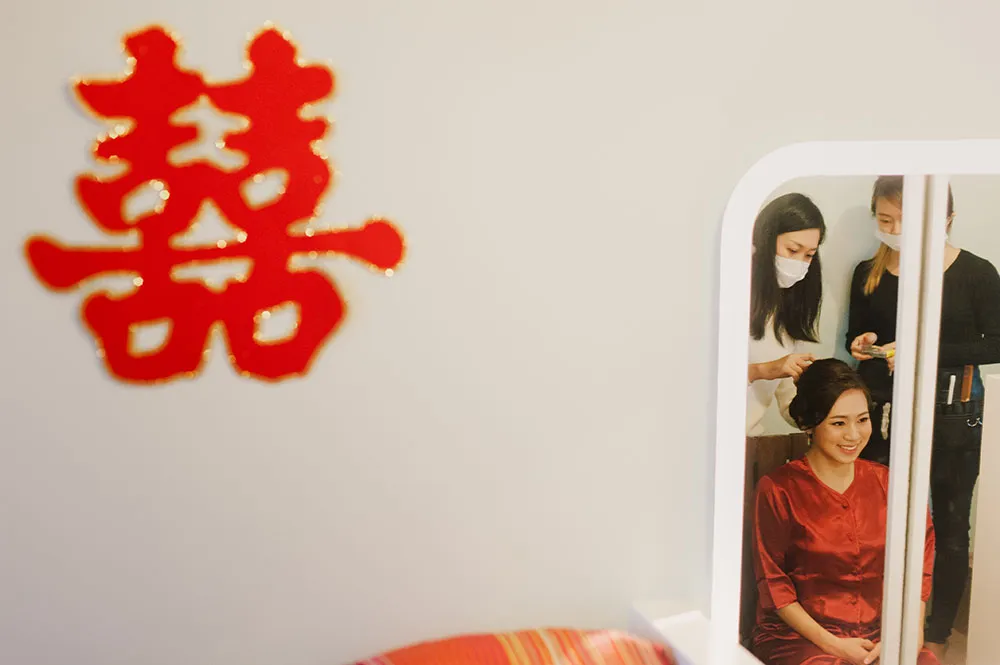 Photo by Munkeat Photography. theweddingnotebook.com