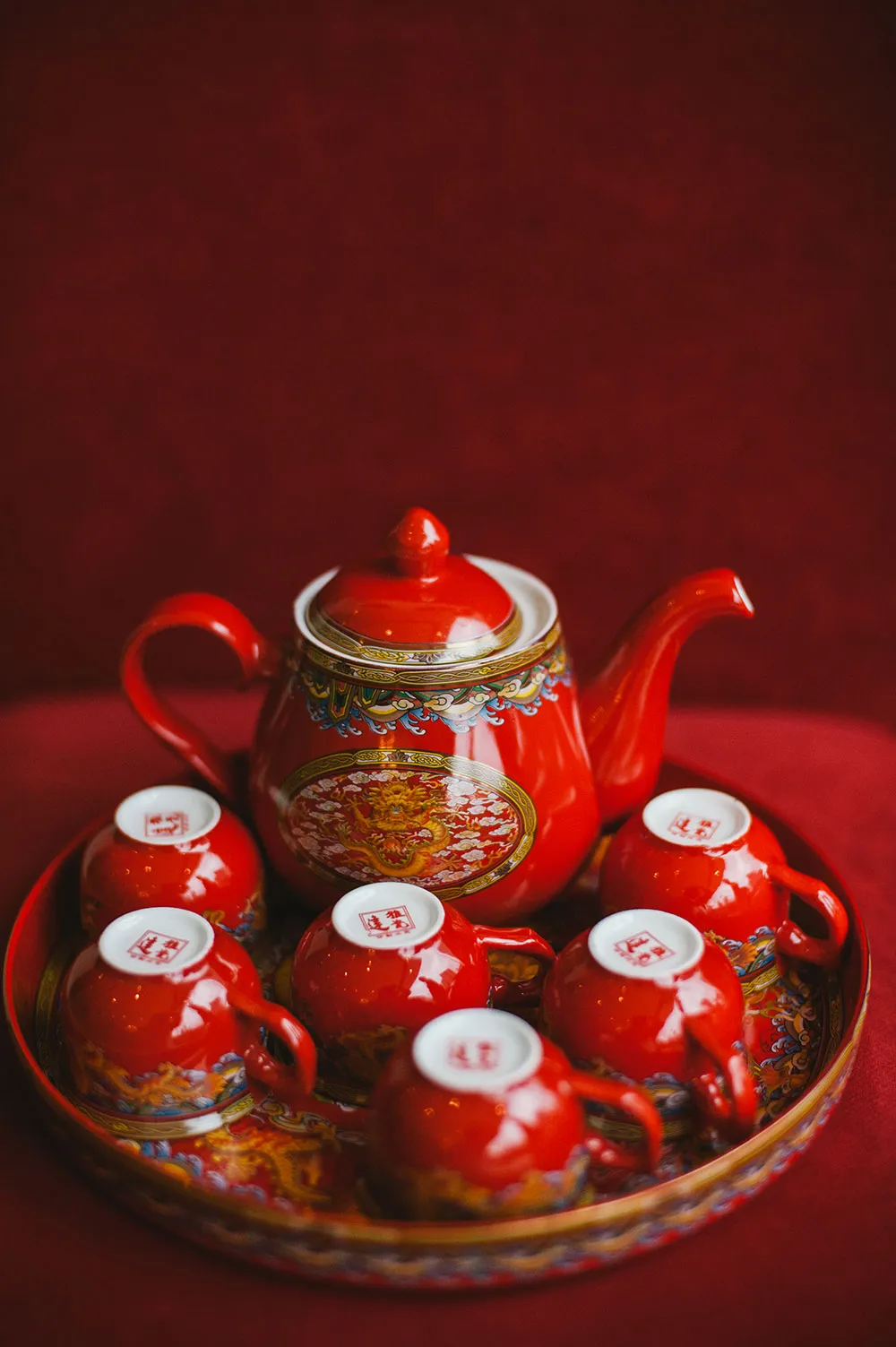 Photo by Munkeat Photography. theweddingnotebook.com