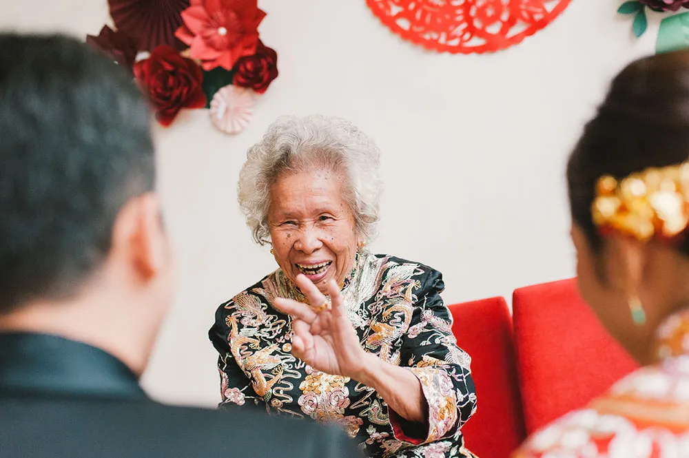 Photo by Munkeat Photography. theweddingnotebook.com