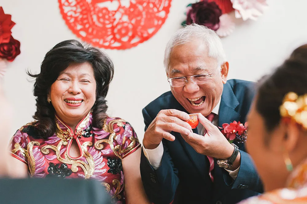 Photo by Munkeat Photography. theweddingnotebook.com