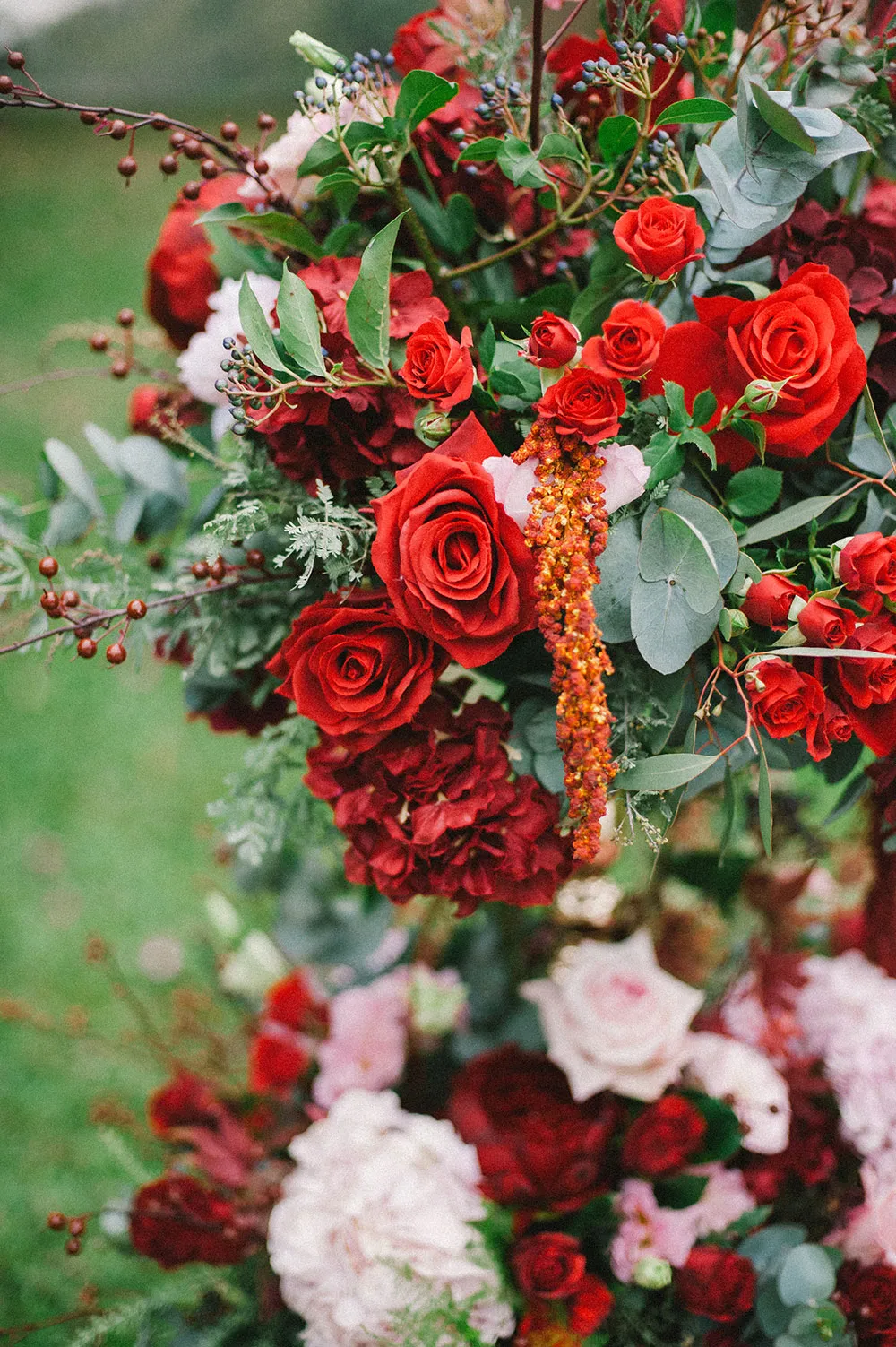 Photo by Munkeat Photography. theweddingnotebook.com