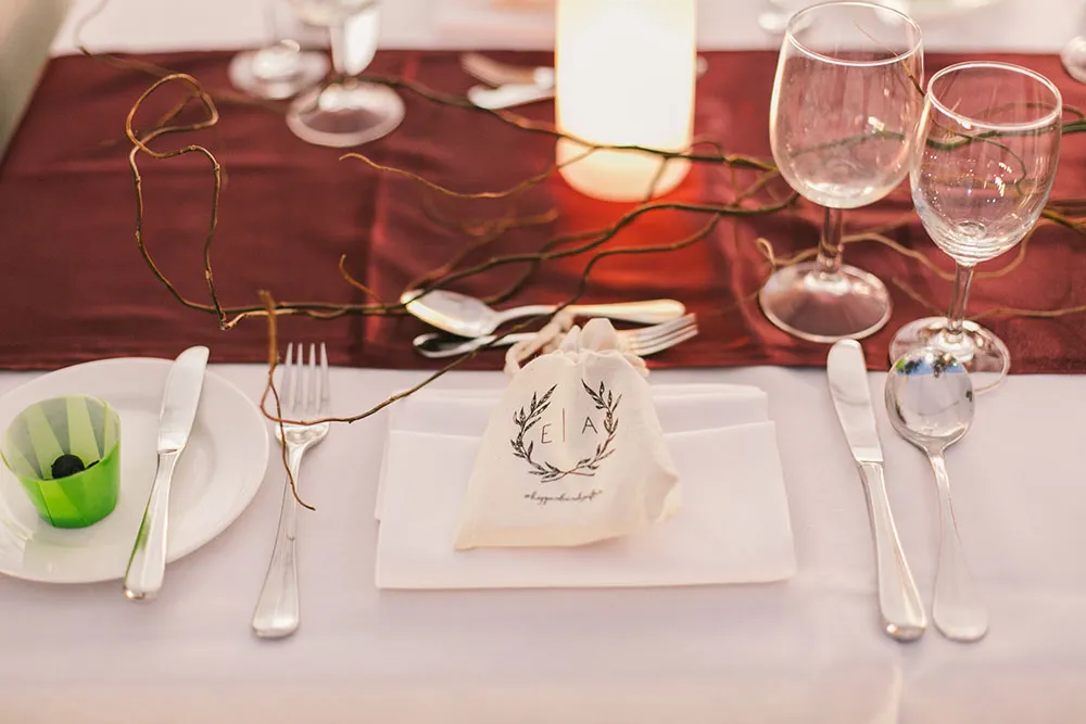 Photo by Munkeat Photography. theweddingnotebook.com