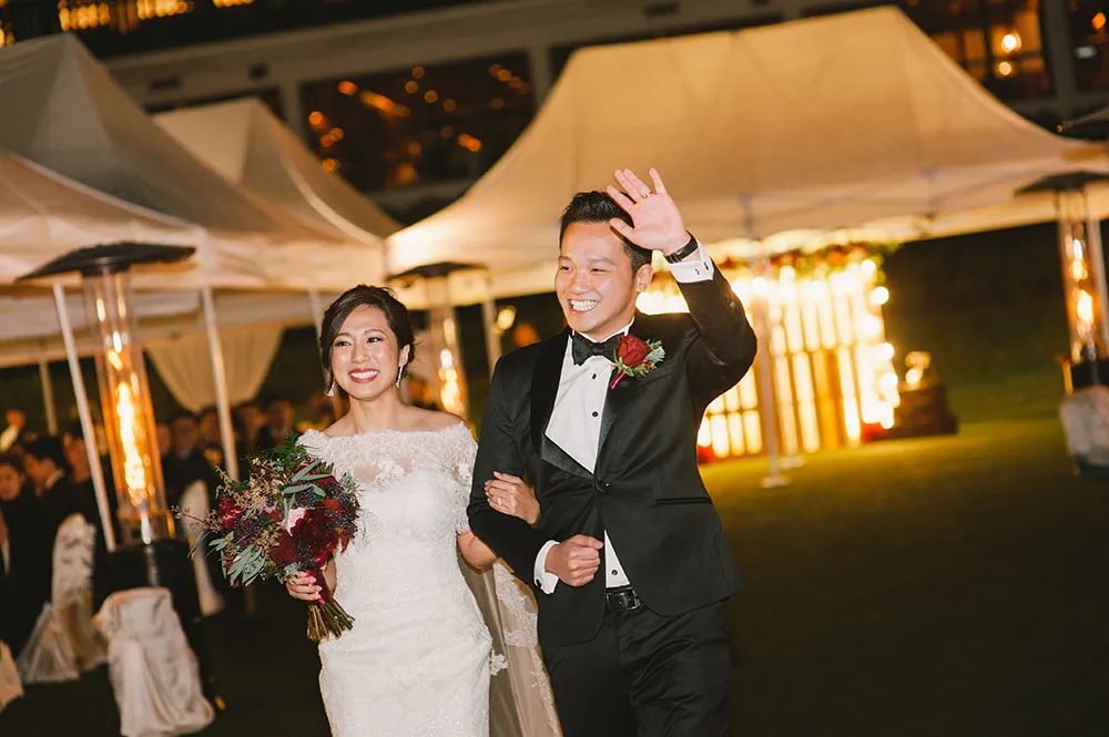 Photo by Munkeat Photography. theweddingnotebook.com