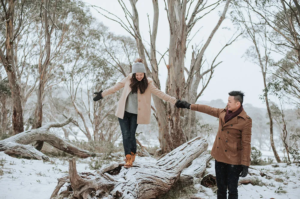 Photo by Munkeat Photography. theweddingnotebook.com