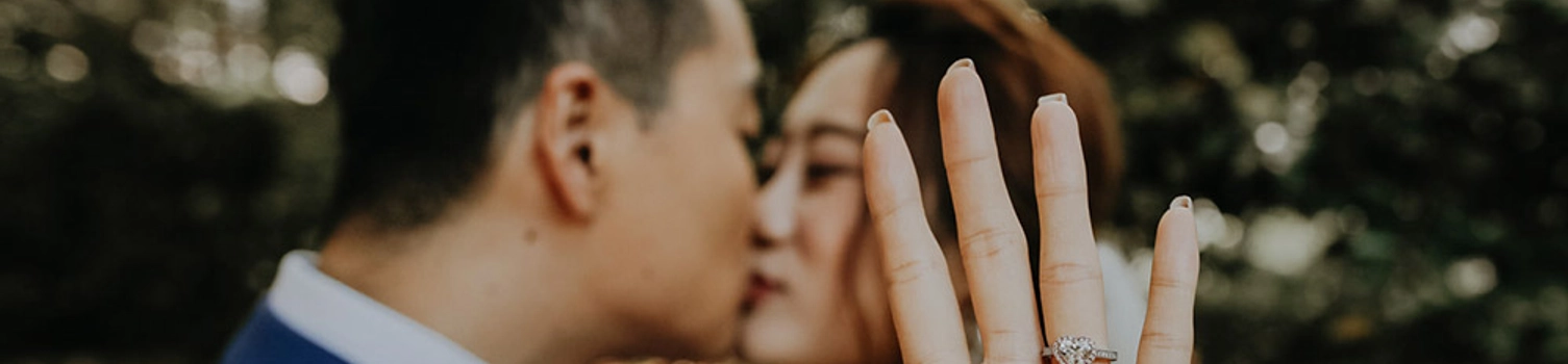 Shades of Fall: Engagement Session at the Blue Mountains