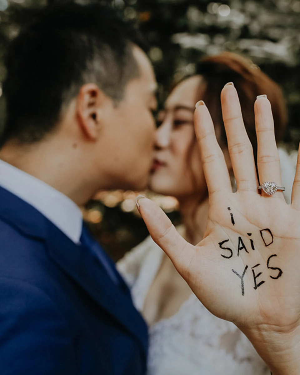Shades of Fall: Engagement Session at the Blue Mountains