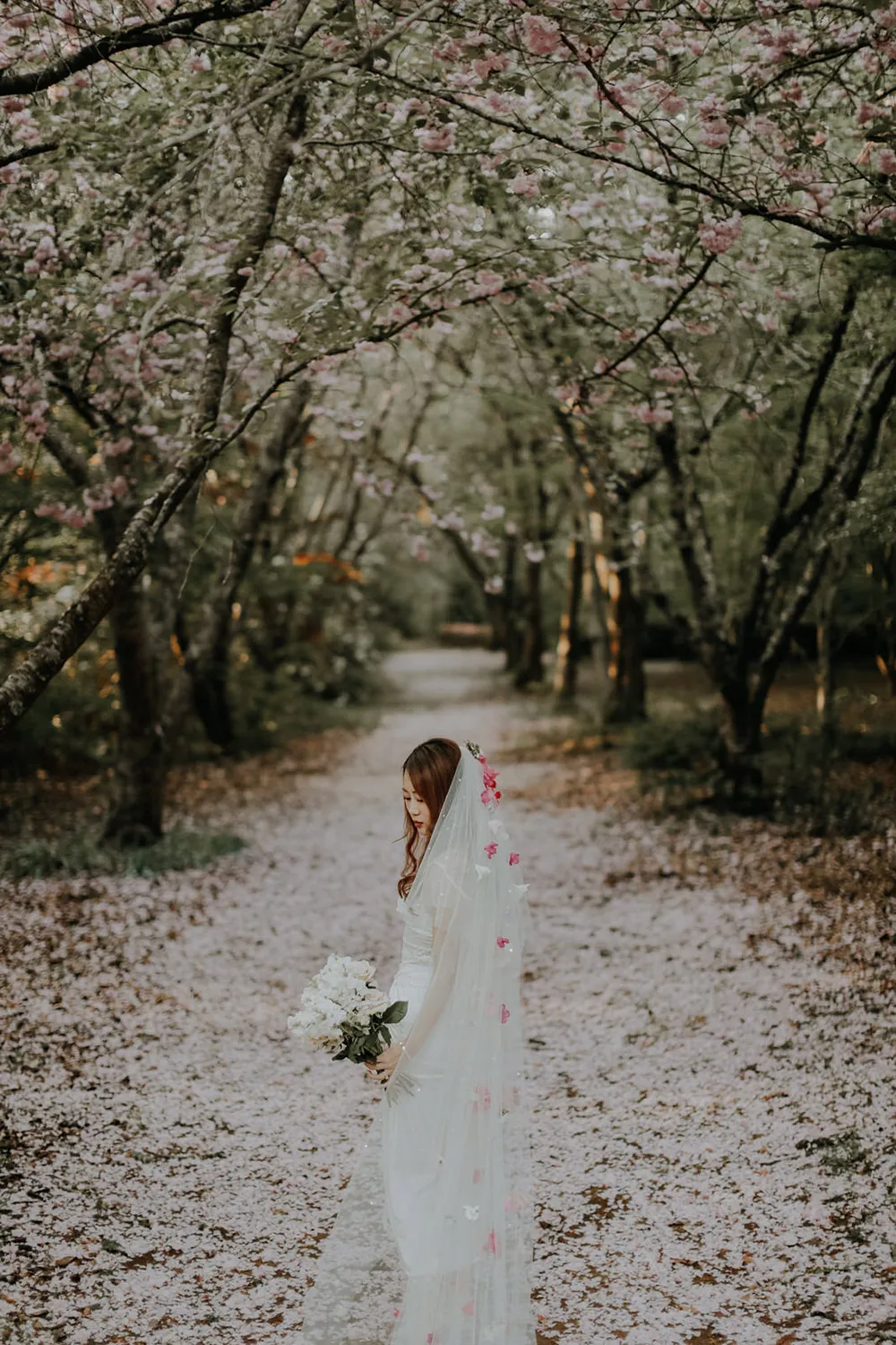 Photo by Wedding Gallery Studio. theweddingnotebook.com