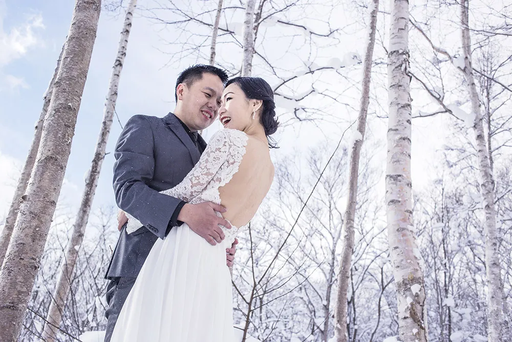 Photo by Niseko Photography. theweddingnotebook.com width=