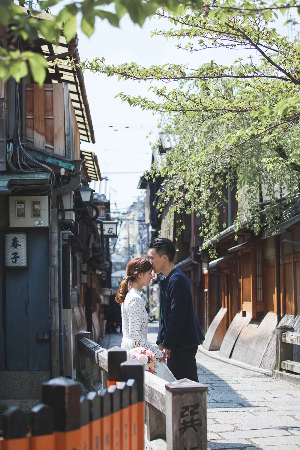 Photo by Lukas Chan Photo Lab. theweddingnotebook.com