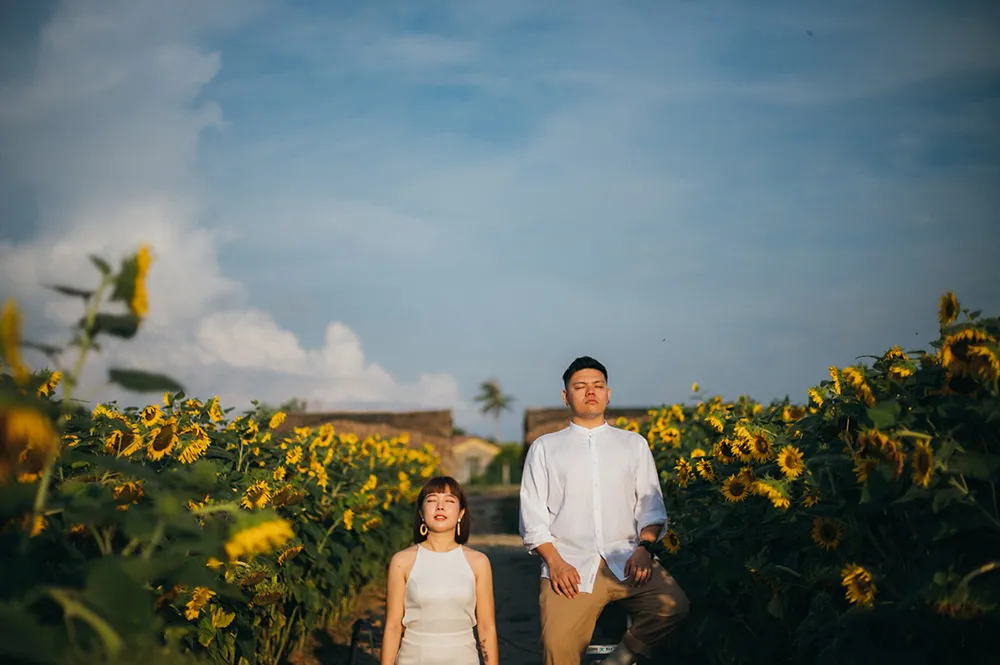 Sunflower garden in Malaysia. Photography Justmarrywedding. theweddingnotebook.com