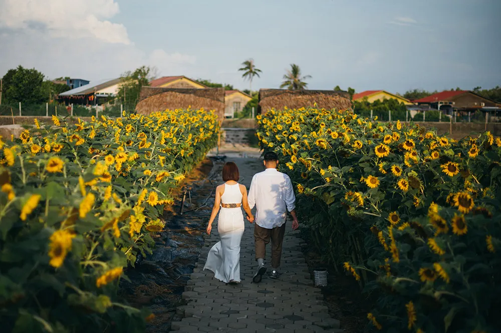 Photography Justmarrywedding. theweddingnotebook.com