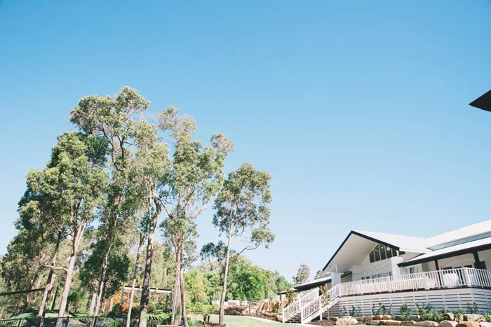 Photo Ben Yew Photography. theweddingnotebook.com