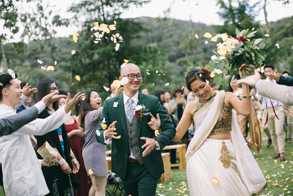 Photo by Nigel Lim Photography. theweddingnotebook.com