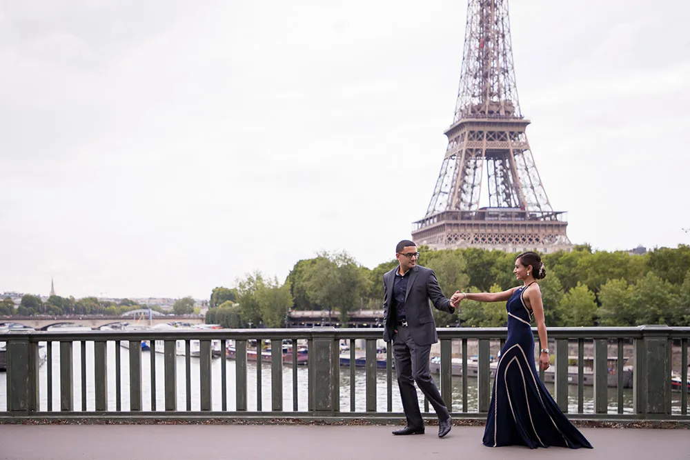 Photo by Kiss Me in Paris. theweddingnotebook.com