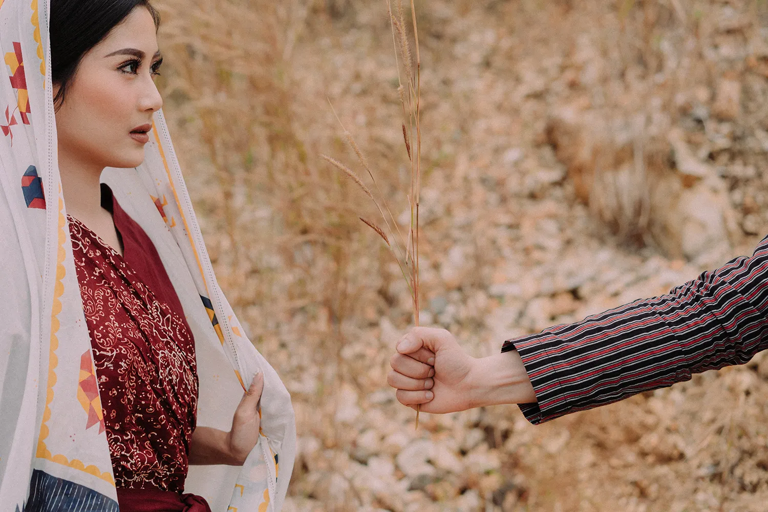 Photography by Zahkri of Sheerss. theweddingnotebook.com