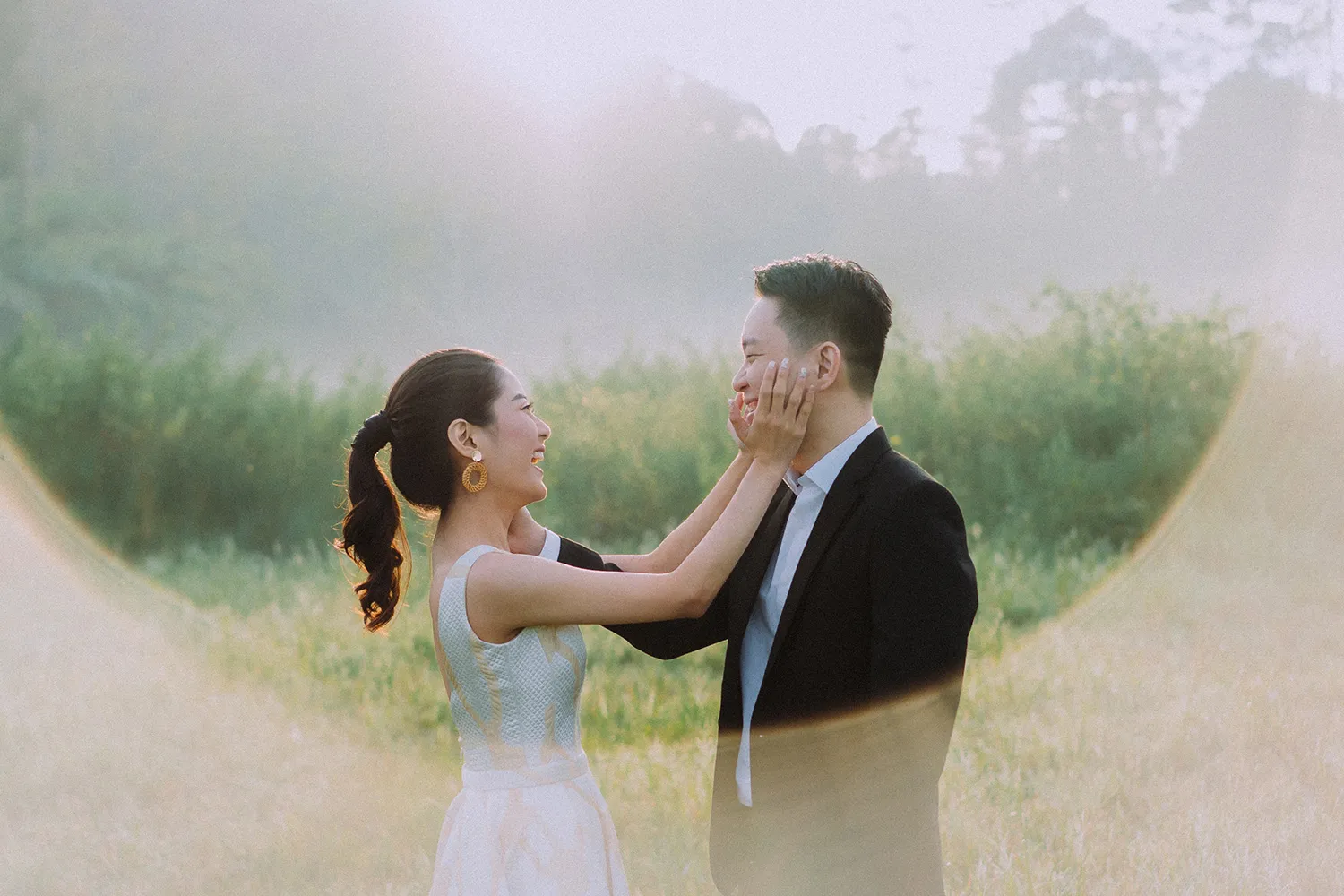 Photography by Zahkri of Sheerss. theweddingnotebook.com