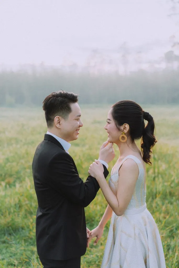 Photography by Zahkri of Sheerss. theweddingnotebook.com