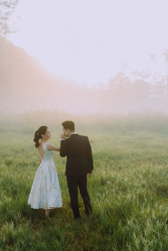 Photography by Zahkri of Sheerss. theweddingnotebook.com