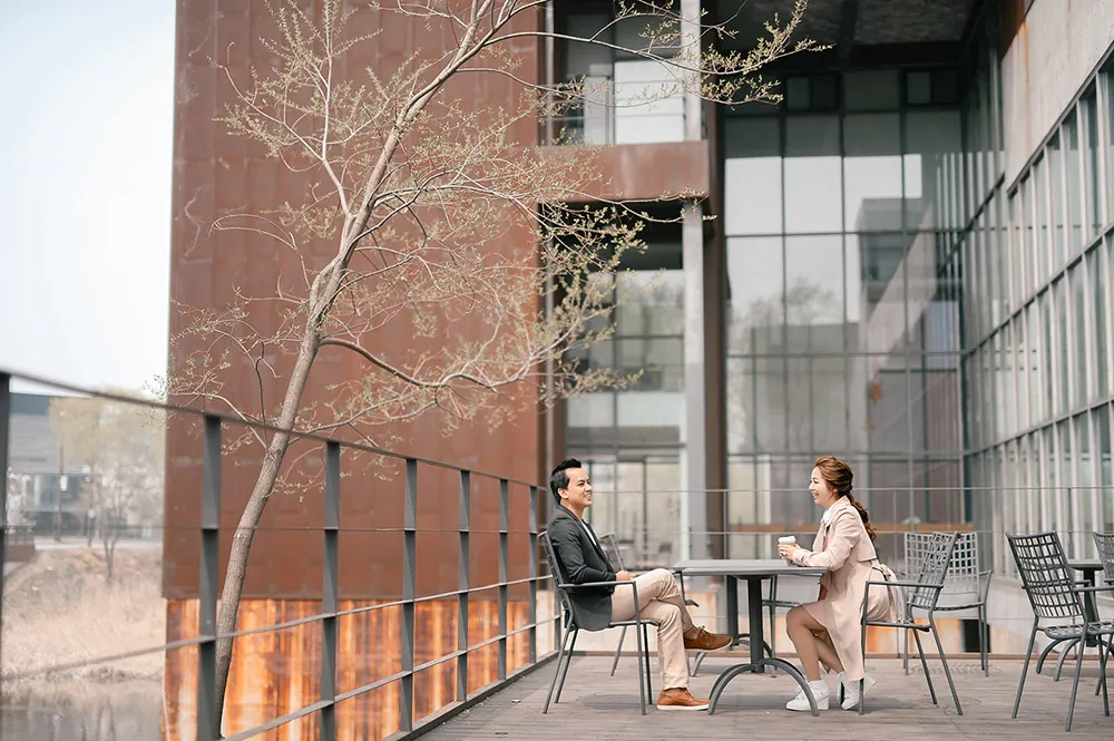 Photo by Jaja Samaniego Photography. theweddingnotebook.com