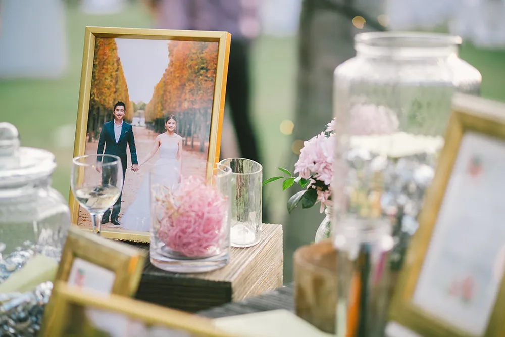 Munkeat Photography. theweddingnotebook.com