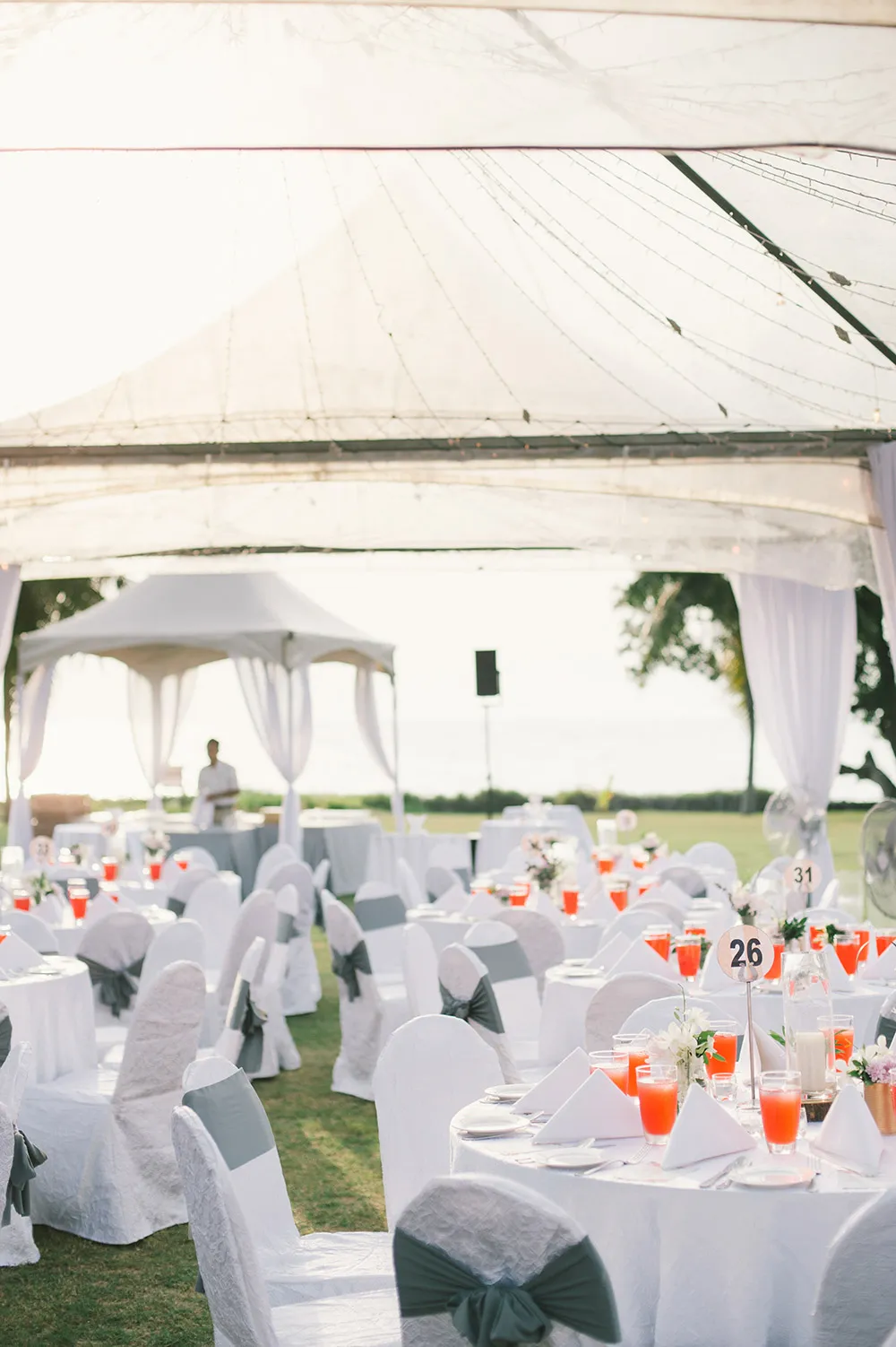 Munkeat Photography. theweddingnotebook.com