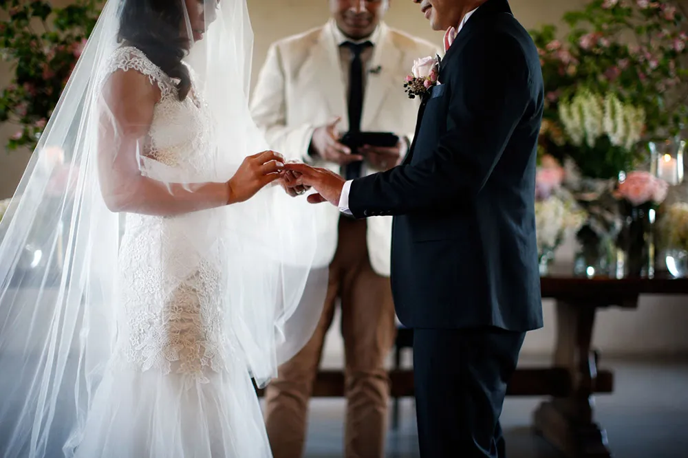 Photo by Warren Photography. theweddingnotebook.com