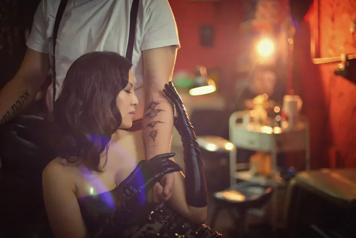 Photo by Two Of Us Signature Studio. theweddingnotebook.com