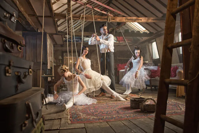 Creative bridal portraits. Art Direction and Photo by VIVIDA Photo & Video. theweddingnotebook.com