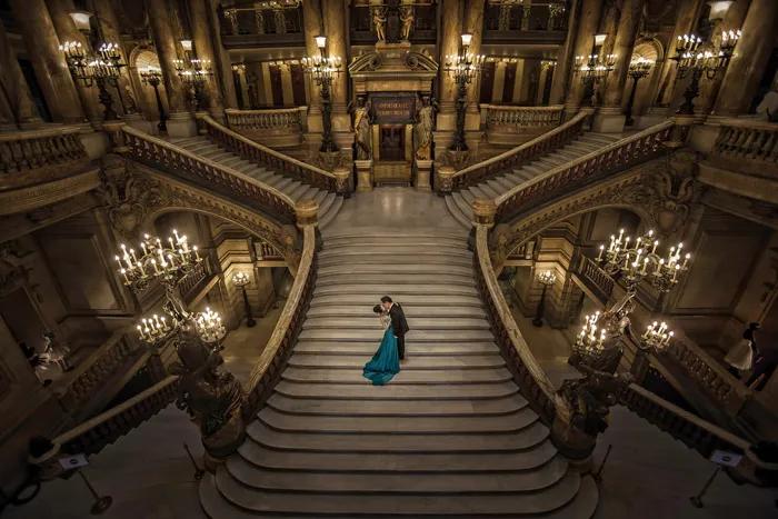 Photo by Acapella Photography. theweddingnotebook.com