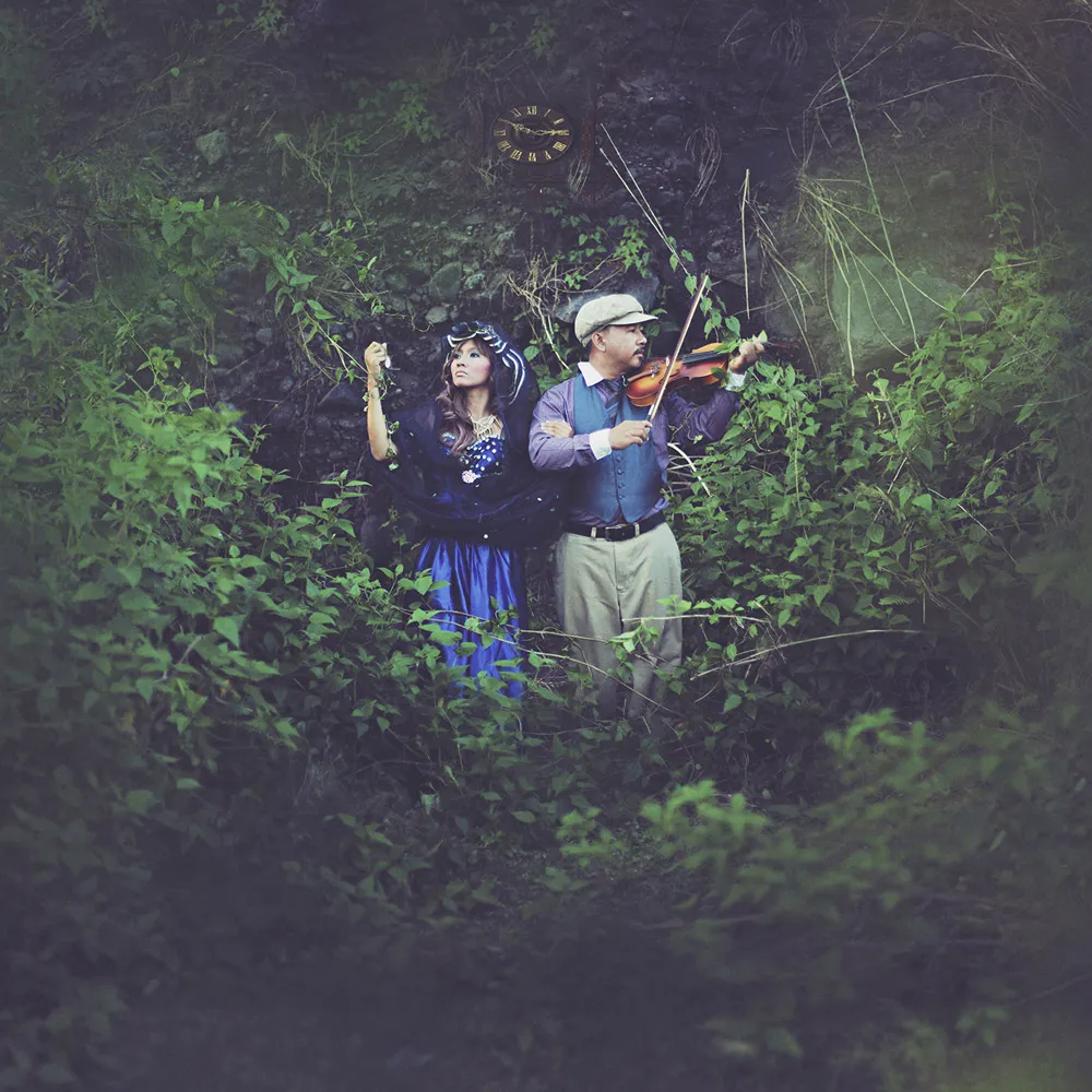 Photo by Emz Photography. theweddingnotebook.com