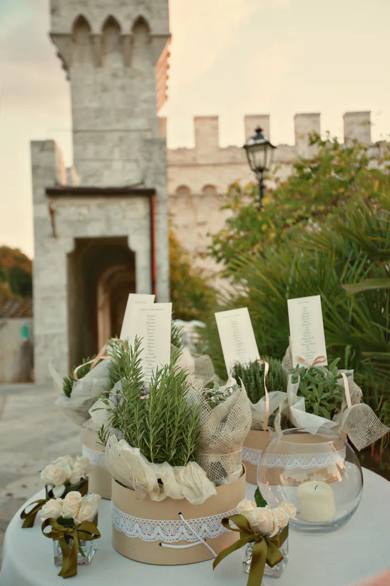 wedding table numbers. ZA Gallery. theweddingnotebook.com