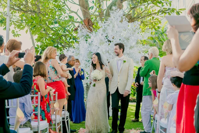 Photo by Alextan Artworks. theweddingnotebook.com