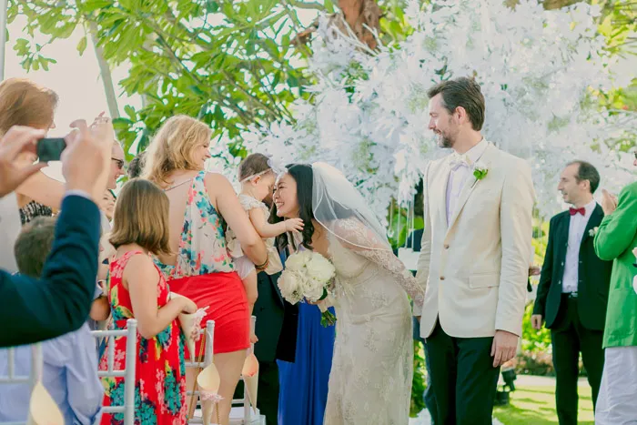 Photo by Alextan Artworks. theweddingnotebook.com